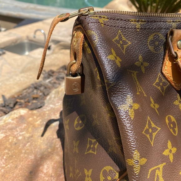 Authentic monogram Louis Vuitton speedy 30 tote bag perfect patina size bag - Picture 3 of 12